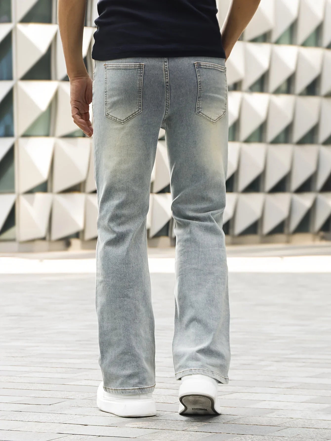Men's Simple Design Slim Fit Bootcut Denim Pants Blue Stretch Elastane Fabric Fashionable Men's Jeans for All Season Wear Suit for Outdoor/Party/Office/Everyday Wear
