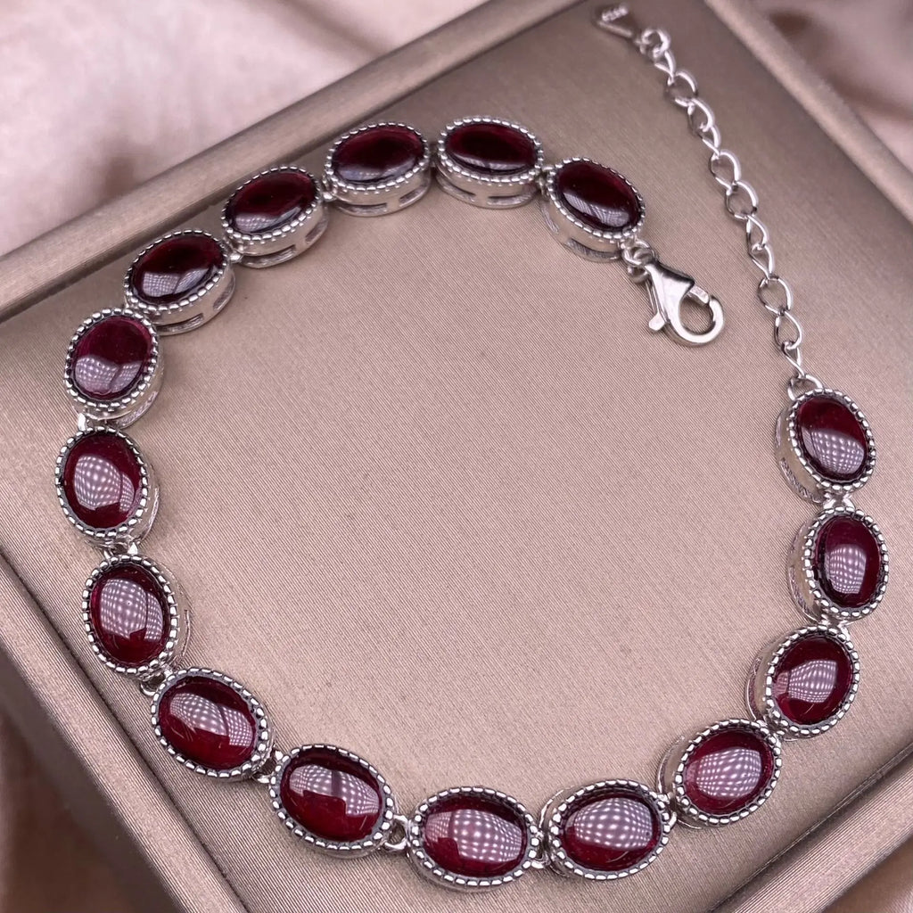 S925 sterling silver bracelet set with 17 natural garnets, simple and elegant women's bracelet jewelry, suitable for daily wear