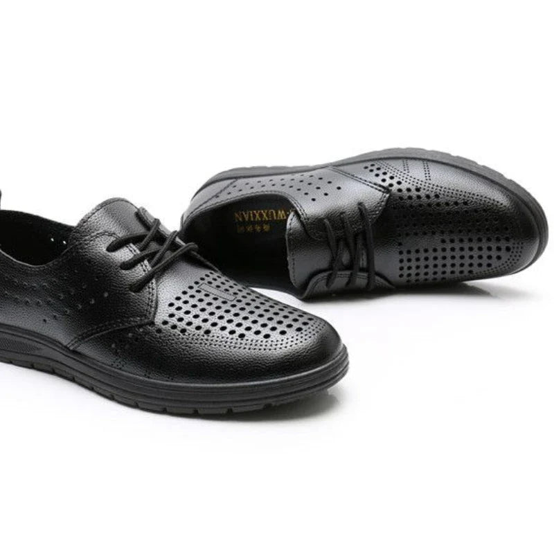 2026 Summer Men Sandals Business Casual Leather Hollow Out Shoes Breathable Soft Sole Clogs Fashion Comfortable Outdoor Slides