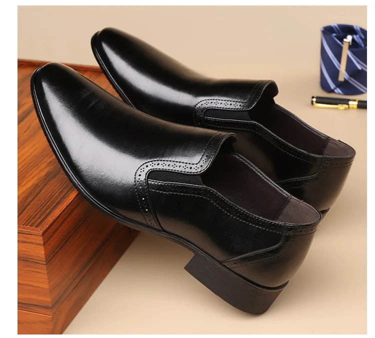 Spring Autumn New Designer Dress Shoes for Men Solid Color Fashion Formal Business Casual Leather Shoes Male