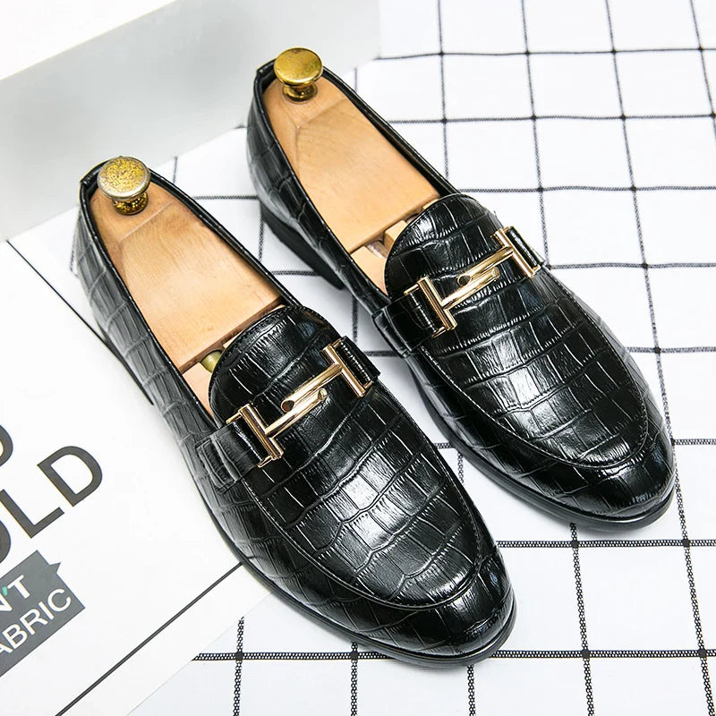 2024 High Quality Casual Leather 38~48 Designer Mens Dress Wedding Black Fashion Office Business Loafers Formal Shoes for Men
