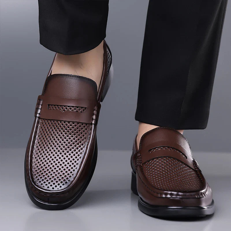 2026 Summer Mens Leather Loafers Slip on Casual Shoes Breathable Moccasins Comfortable Walking Office Flats Male Walking Shoes