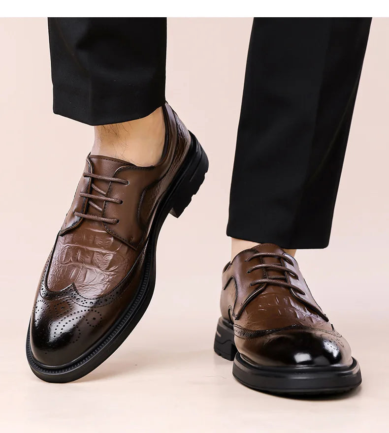 Korean Solid Color Cow Leather Shoes for Men Spring Summer New Lace Designer Brogue Shoes Man Fashion Business Casual Shoe Male