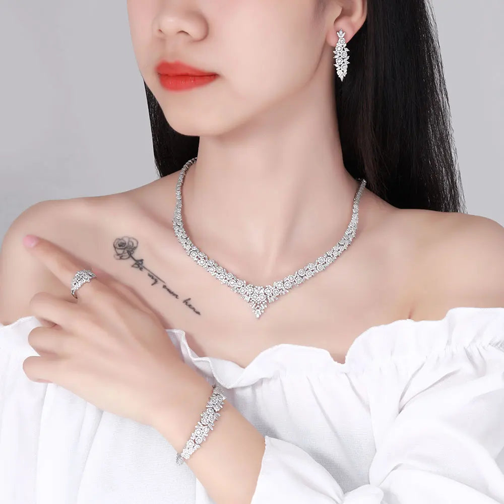 Luxury Bridal Jewelry Set Women's Exquisite Necklace Set Bridal Crown Ball Romantic Wedding Dress Accessories