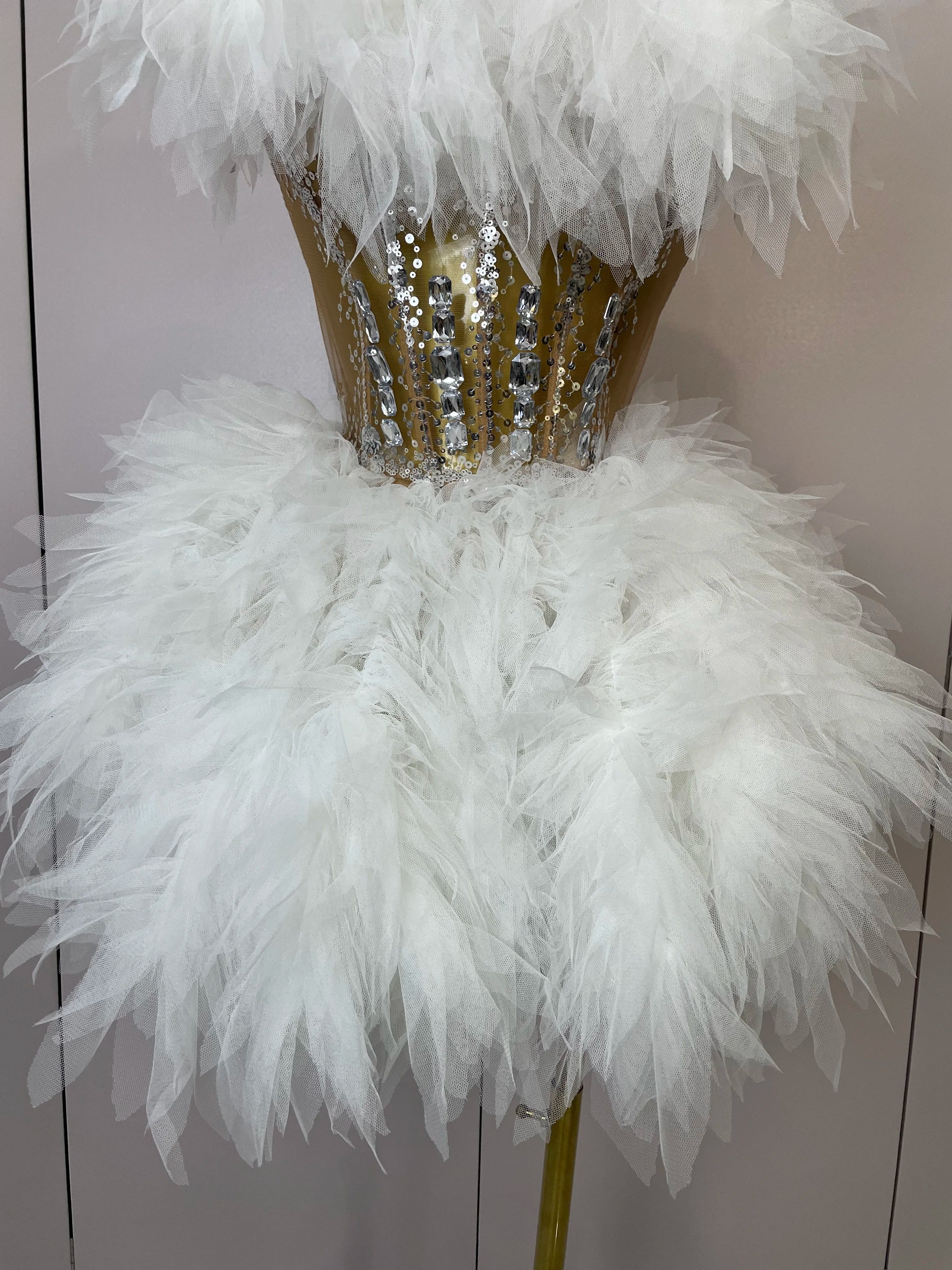 2025Women Sexy Backless Strap Mesh Fluffy Skirt 2 Pieces Diamond Sequins Stage Performance Costume Birthday Party Shooting Dress
