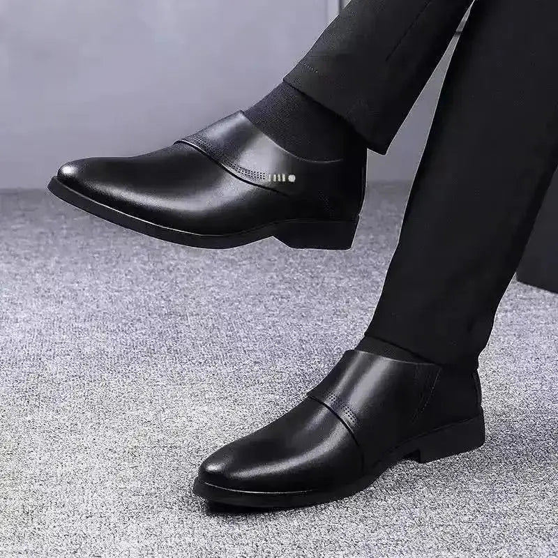 2026 New Men's Shoes Soft Leather Soft Sole Comfortable Fashion Business Casual Leather Shoes Black Footwear