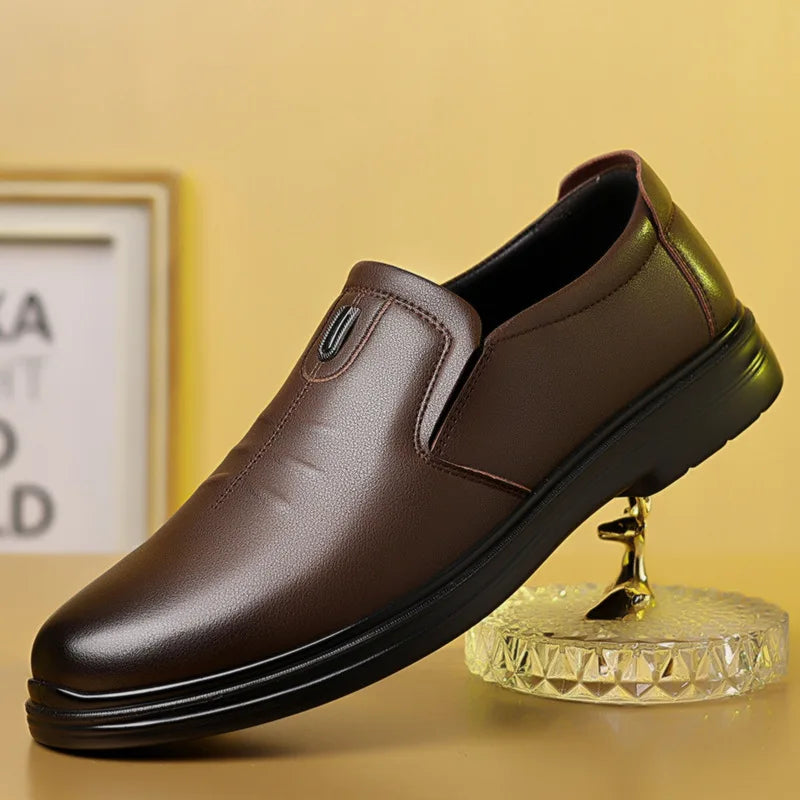 Spring Autumn New Designer Loafers for Men Solid Color Fashion Business Casual Shoes Male Soft Sole British Leather Shoes Man