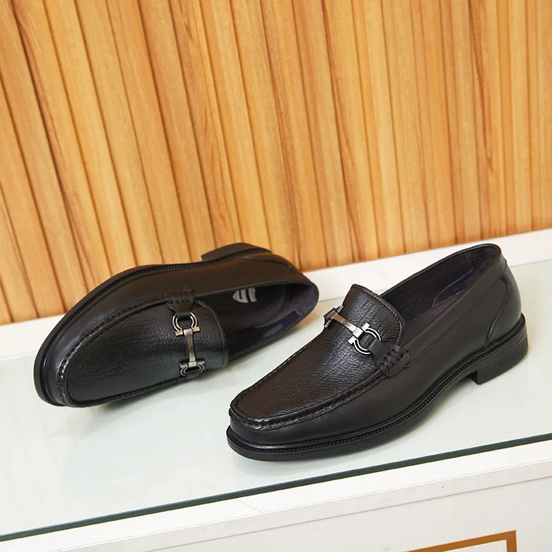 New Loafers for Men Genuine Leather Men's Shoes Elegant Gentleman Handmade Shoes Simple Metal horse buckle