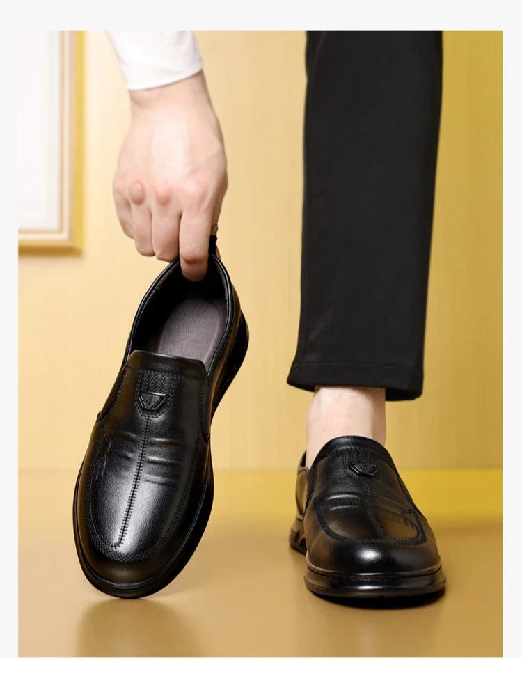 Men's Leather Business Loafers Spring Autumn Black Slip-On Shoes Male Breathable Soft Sole Comfortable Casual Driving Shoes Man