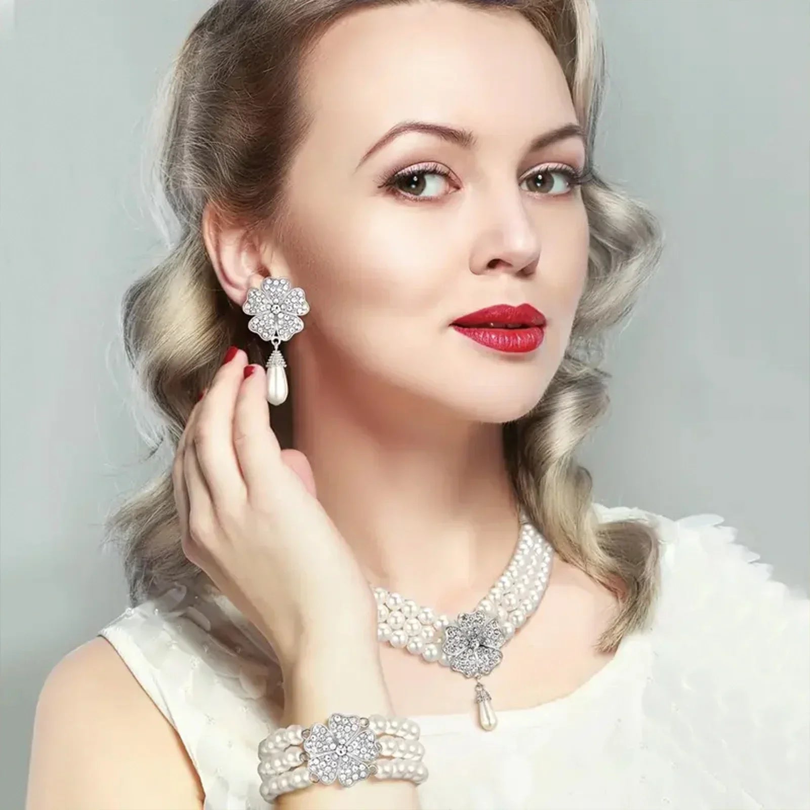 925 Silver, 1 Piece 1920's Pearl Jewellery Set with Vintage Girl Earrings, Layered Faux Pearl Necklace and Bracelet for Women