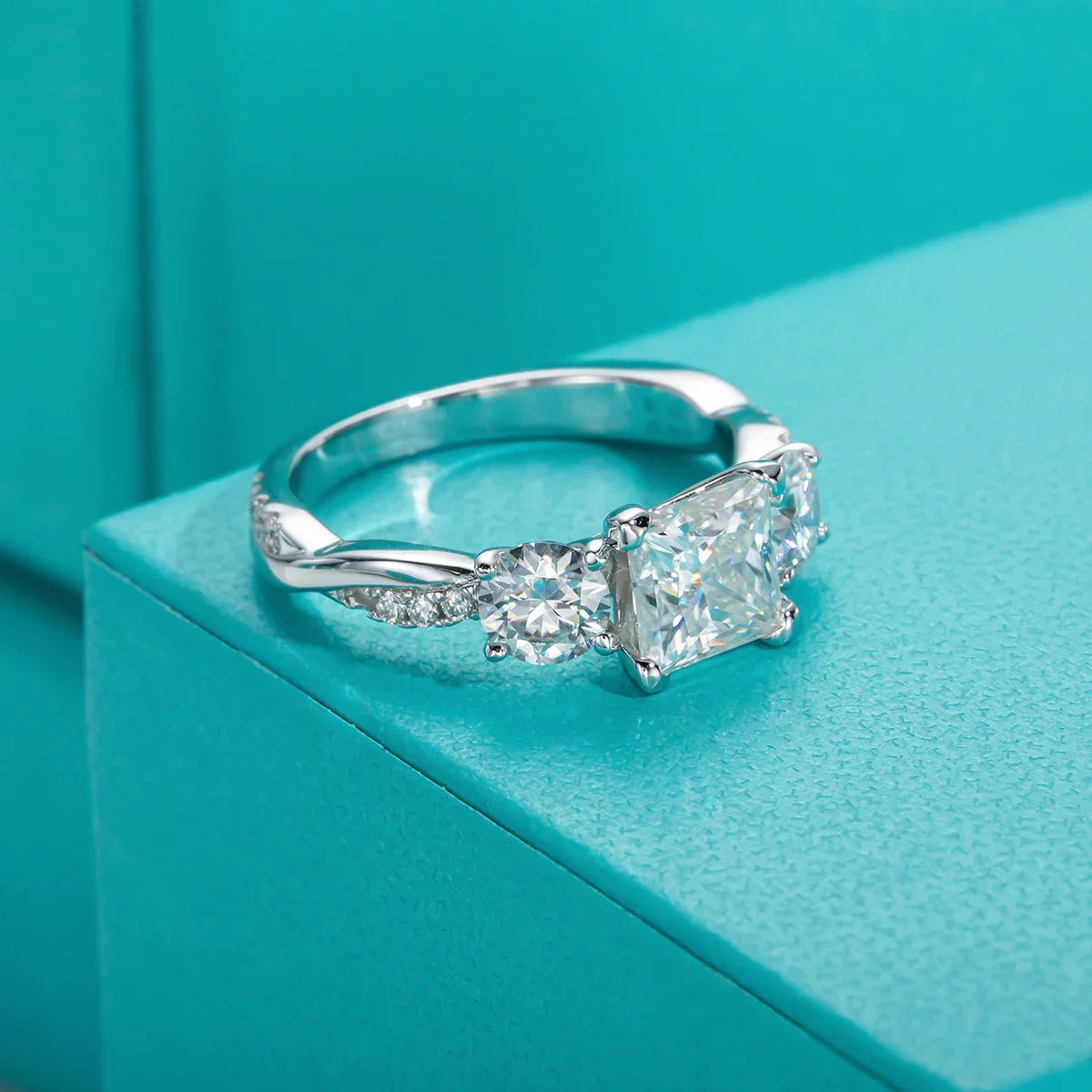 1.5ct Princess Cut D Color Moissanite Three Stone Engagement  Ring 925 Silver Rings For Women Jewelry Wholesale