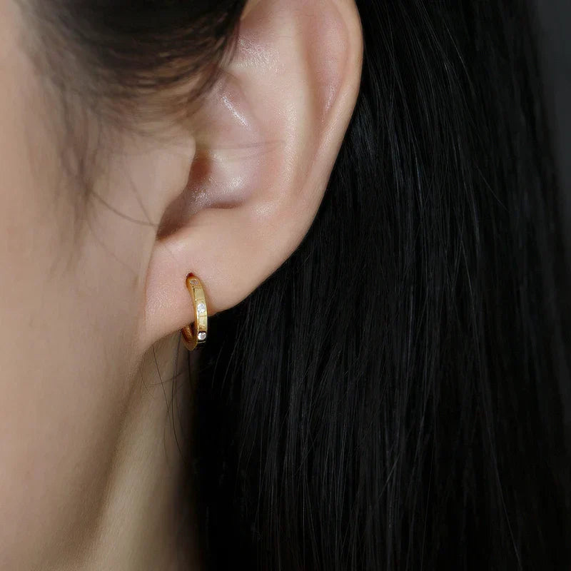 925 Sterling Silver Simple Stripes Shiny Zircon Huggies Hoops Earrings for Women Fashion Unisex Punk Jewelry Ear Buckle