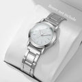 Fashion Women Watches Casual Alloy Band Simple Dial Analog Quartz Wristwatch（Without Box）