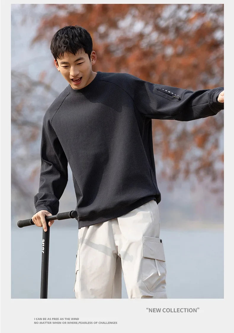 Outdoor Series: Classic Crew Neck T-Shirt with Moisture-Wicking, Quick-Drying & Antibacterial Tech for All-Weather Commute