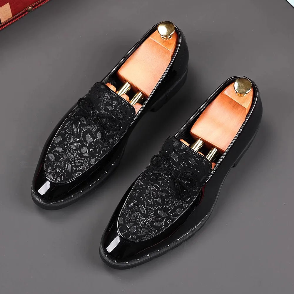 Black Carved Luxury Men Pu Leather Shoes Fashion Male Metal Bucckle Bow Knot Deocr Increased Loafers Business Casual Shoes