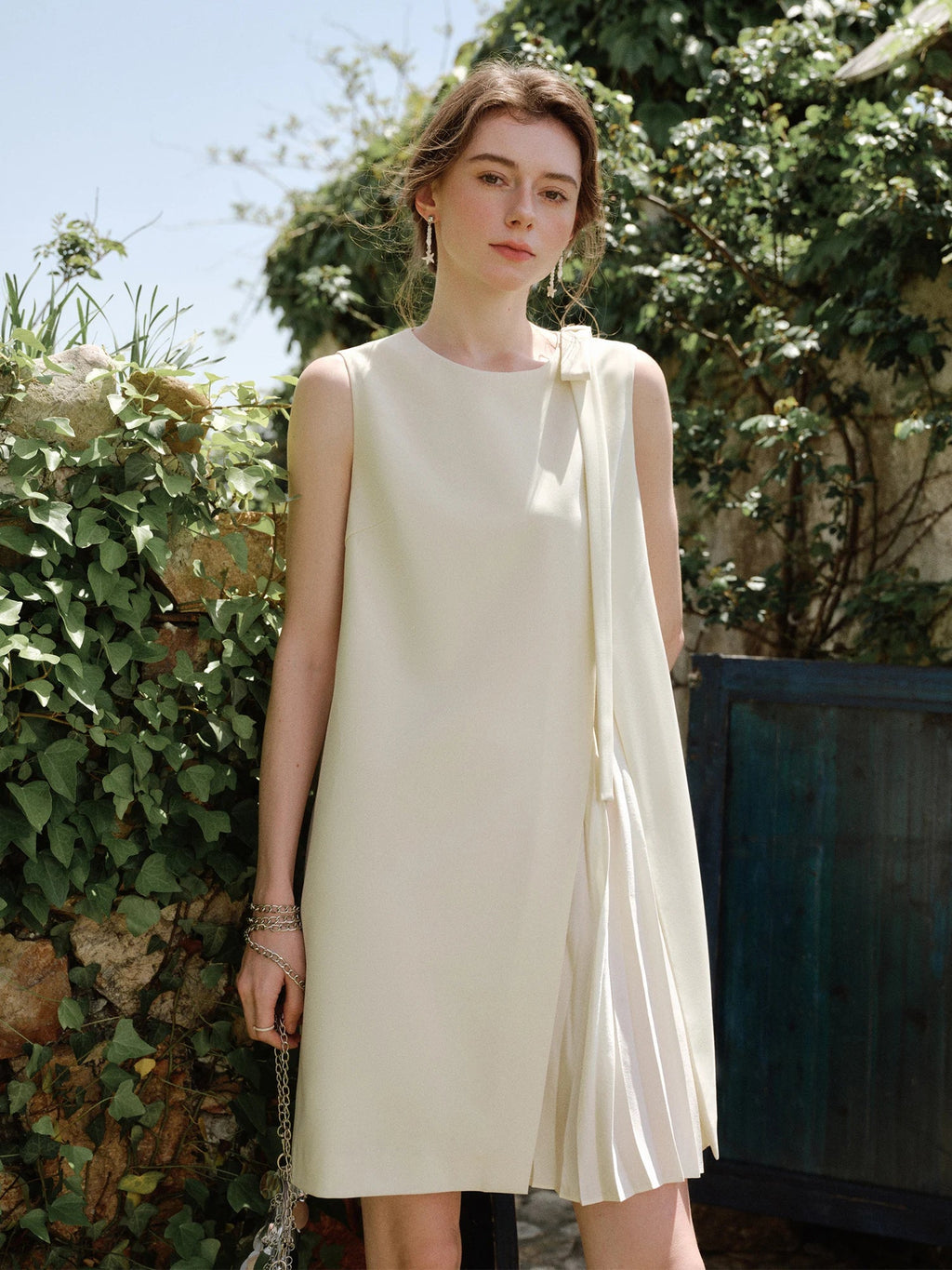 2025 Summer Petite Textured Pleated Dress - Artisan Bow Accents & Flared A-Line Silhouette for Casual Chic 25FS12622