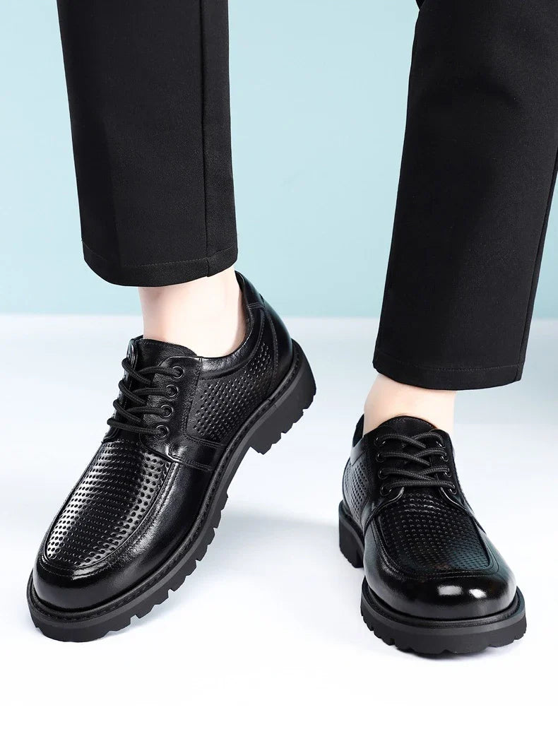 2026 Summer New Hallow Leather Shoes for Men Black Fashion Business Dress Shoes Male Lace Designer Platform Shoe Man