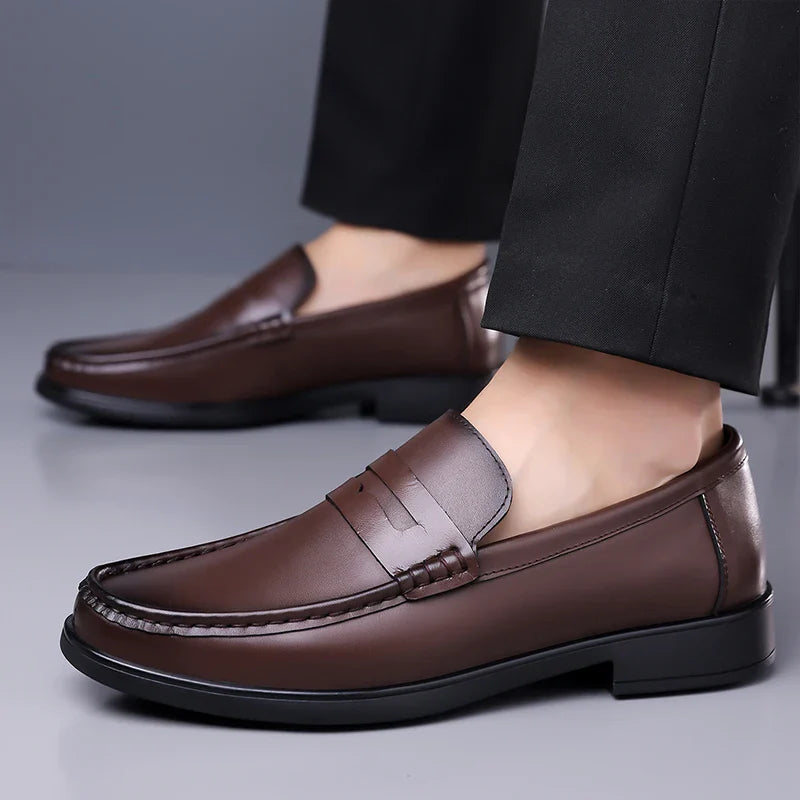2026 Summer Mens Leather Loafers Slip on Casual Shoes Breathable Moccasins Comfortable Walking Office Flats Male Walking Shoes