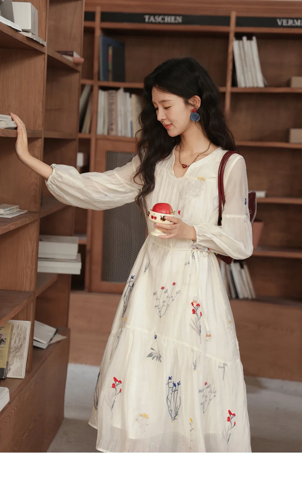 Beige Flower Embroidered Dress for Women 2025 Autumn Curved Collar Lantern Sleeves Tied Waist Long Dresses MXE41L2487