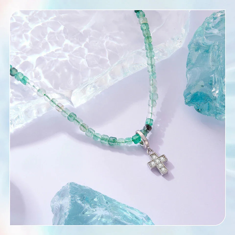 Lucky Strawberry Crystal Necklace Green Quartz Beads Chain Choker Colver Pendant Necklace Trendy Healing Women Jewelry