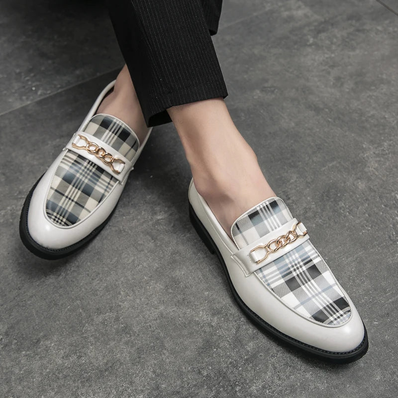 New High Quality Italian Shoe for Men Loafers Casual Men Shoes Luxury Leather Slip-on British Style Striped Soft Shoes Moccasins