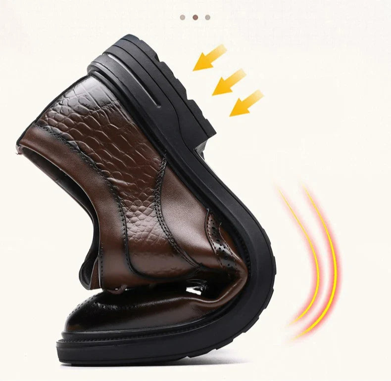 Korean Solid Color Cow Leather Shoes for Men Spring Summer New Lace Designer Brogue Shoes Man Fashion Business Casual Shoe Male