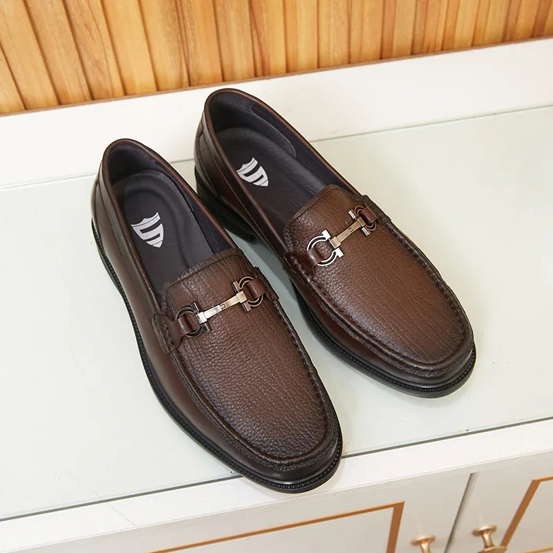 New Loafers for Men Genuine Leather Men's Shoes Elegant Gentleman Handmade Shoes Simple Metal horse buckle