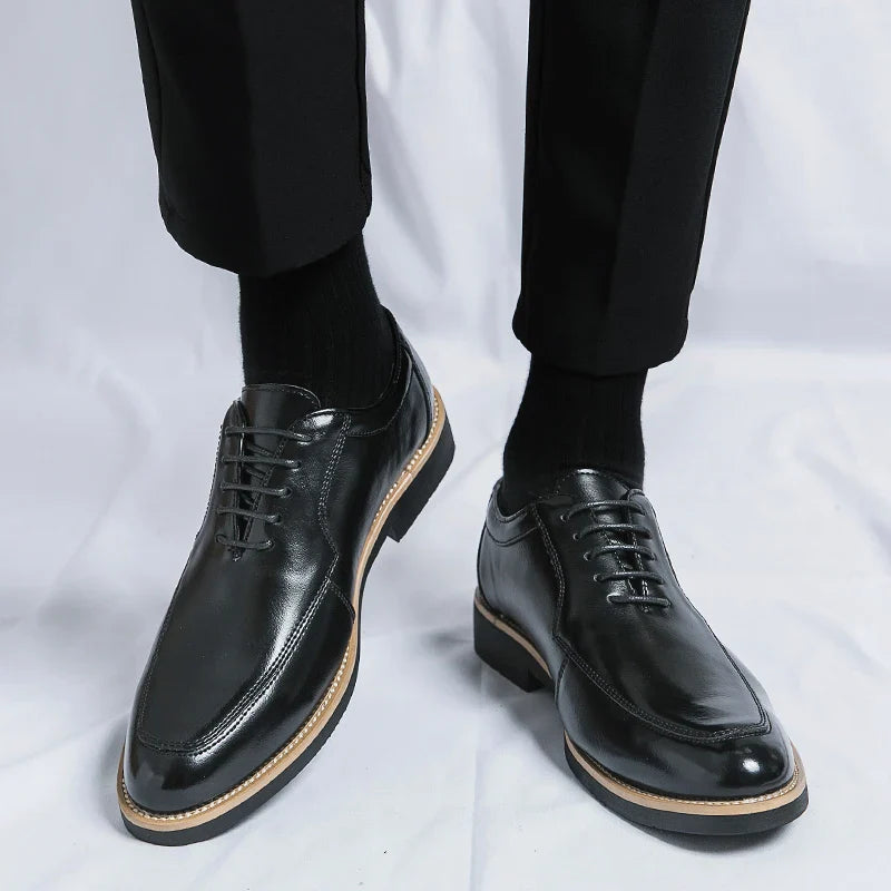 Hot Selling Pointed Dress Shoes Europe America Casual Versatile Men's Low Top Shoes High-end Banquet Office Men's Business Shoes