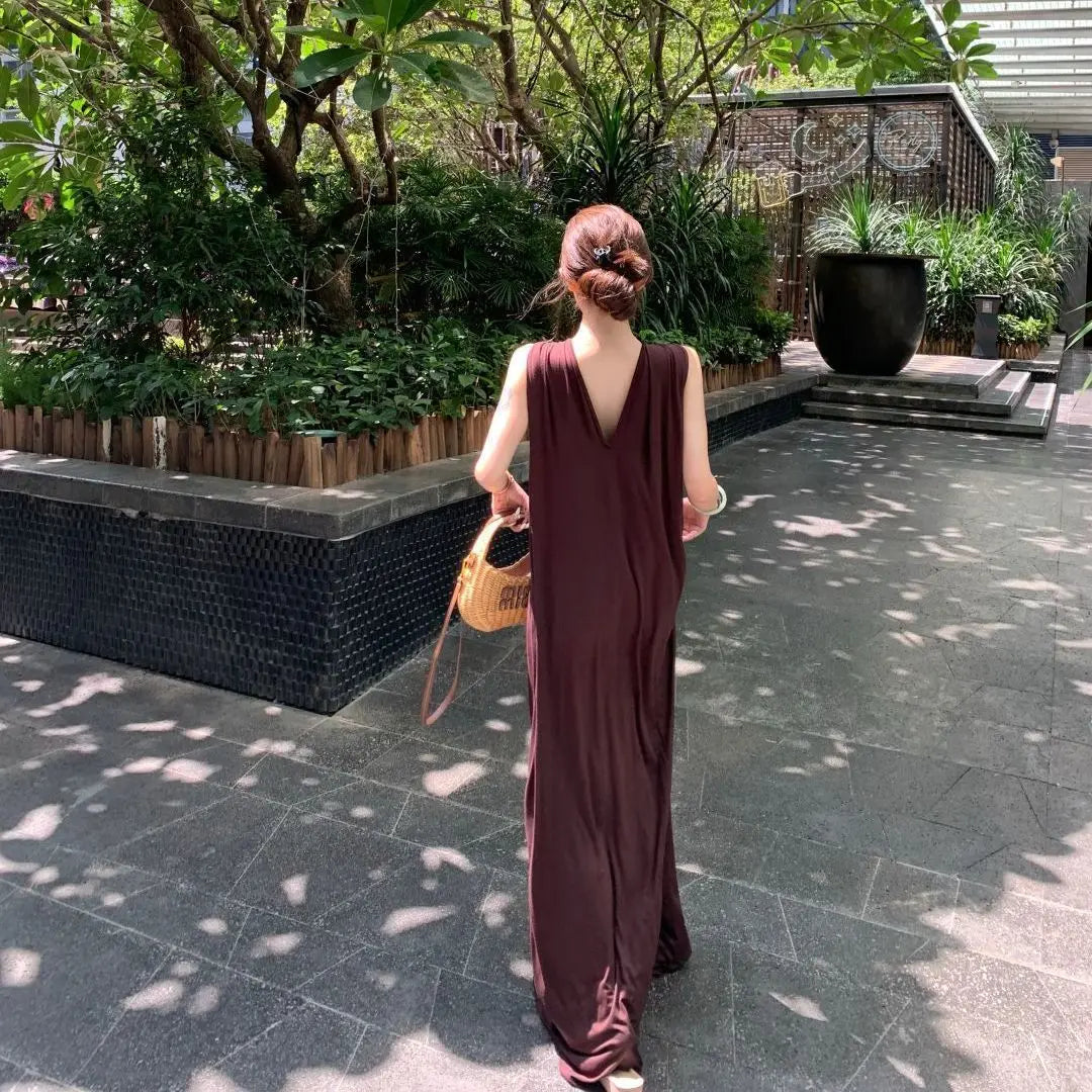 French Temperament Coffee Color Sleeveless Hanging Neck Dress For Women In The Summer Of 2026, New Slim And Flowing Long Dress