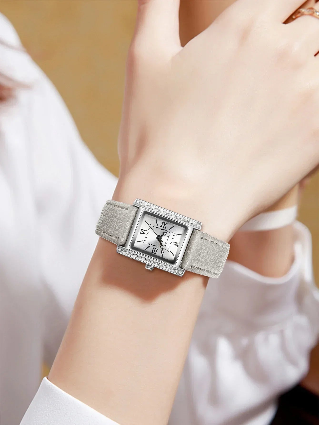 Woman Watches Diamond design Laides Quartz Wristwatches Elegant Women's Clock Luxury watch