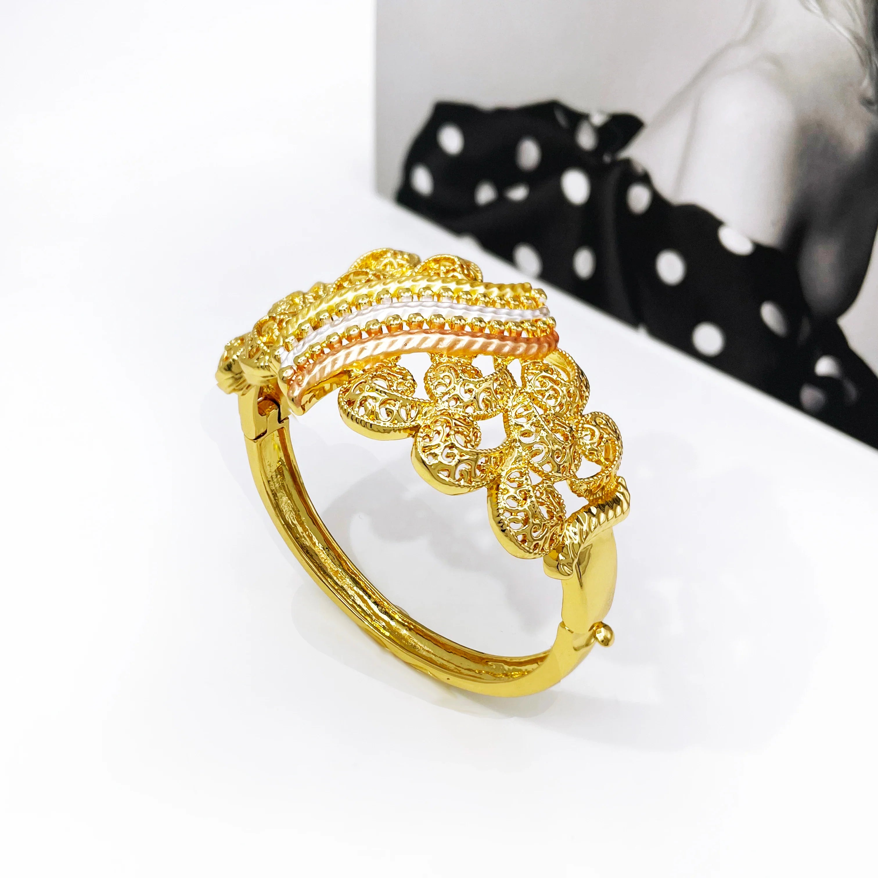 Women Jewelry Set Classic Design Tricolor Necklace Earrings Bangle And Ring 4PCS Set Jewelry Wedding Party Gift Good Quality