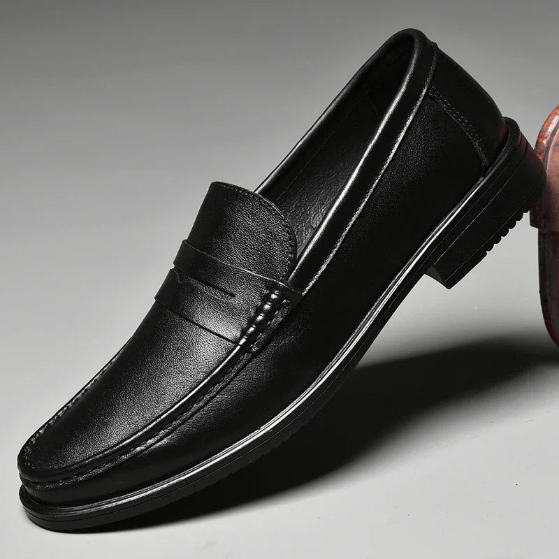 New Luxury Slip on Dress Shoes Men Italian Comfortable Loafer for Men Outdoor Mens Slip on Flats Classic Men Shoes for Wedding
