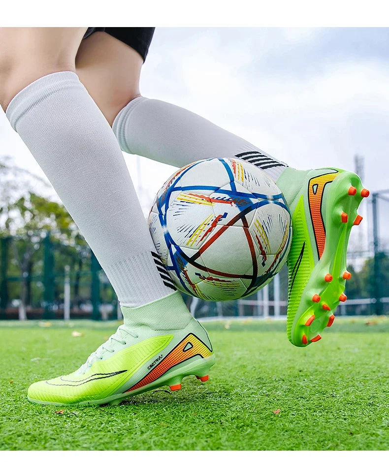 New Men Football Boots Professional Ultralight Match Grass Futsal Soccer Shoes Cleats Women Unisex High-quality TF/FG Sneakers