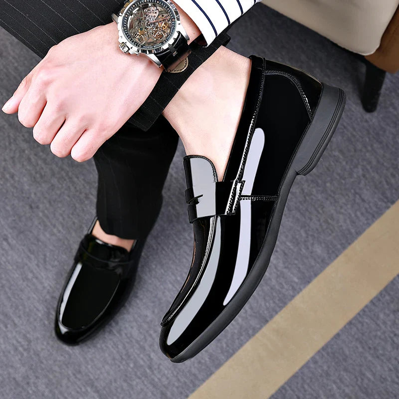 New Summer Men's Casual Shoes Breathable Walking Shoes Fashion Male Loafers Outdoor Non-slip Business Footwear Man Slip on Flats