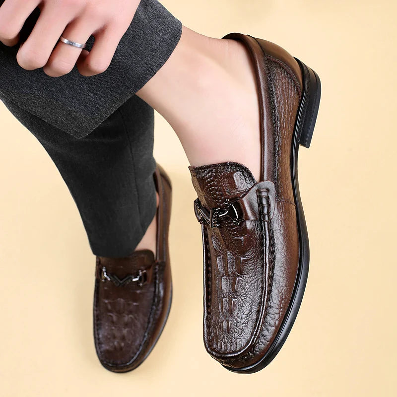 High Quality Round Toe Breathable Loafers Fashionable Brand Men's Comfortable Crocodile Patterned Casual Cowhide and Bean Shoes