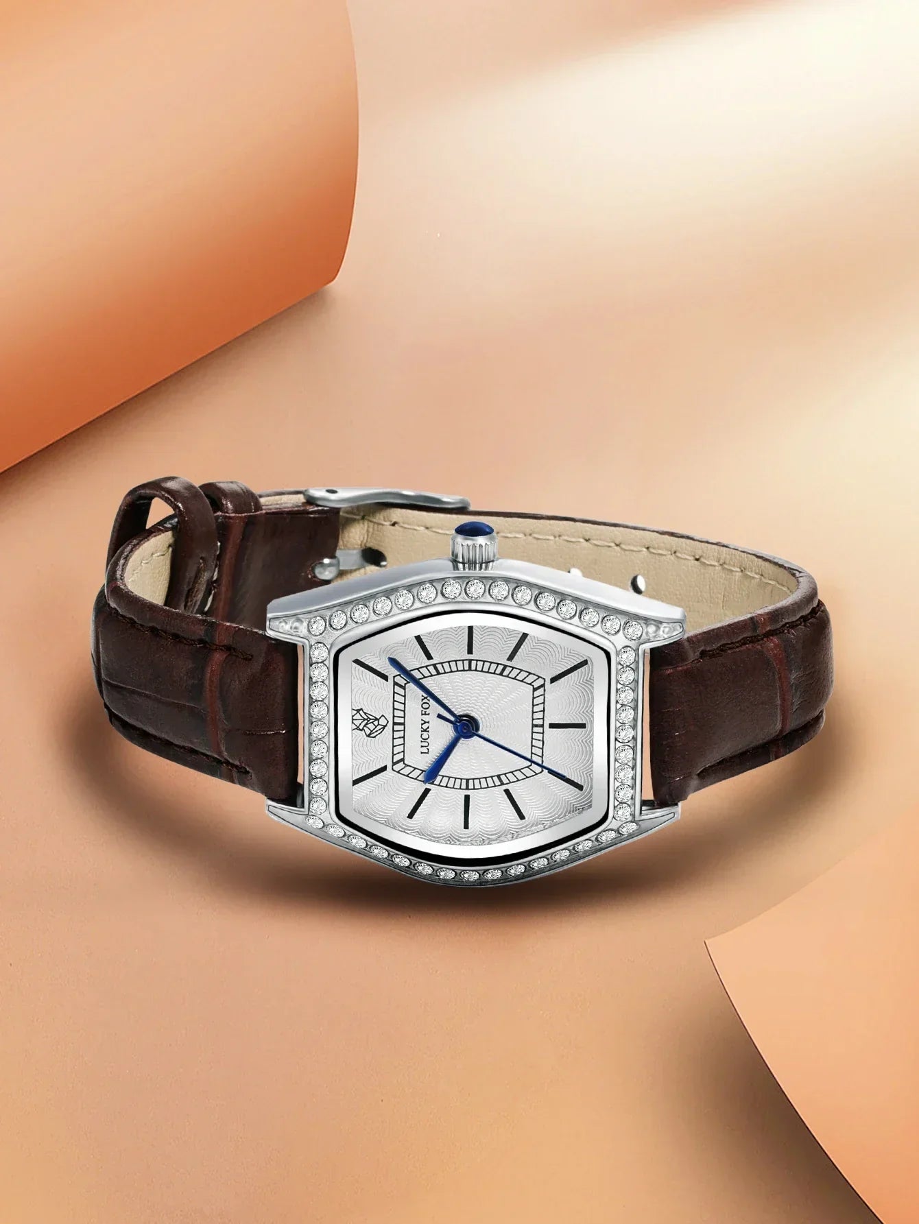 Retro ladies quartz watch barrel-shaped diamond luxury ladies wristwatch fashion watch as a gift