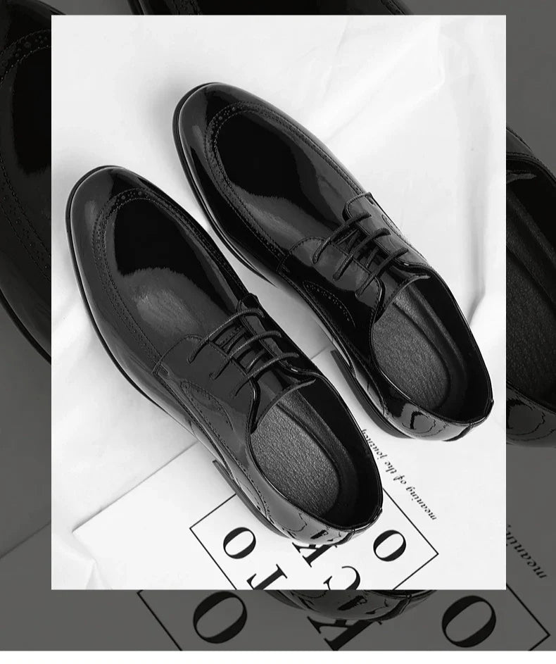 Business Formal Patent Leather Shoes for Men Spring Autumn New Designer Brogue Shoes Male Fashion Lace Wedding Shoe Man