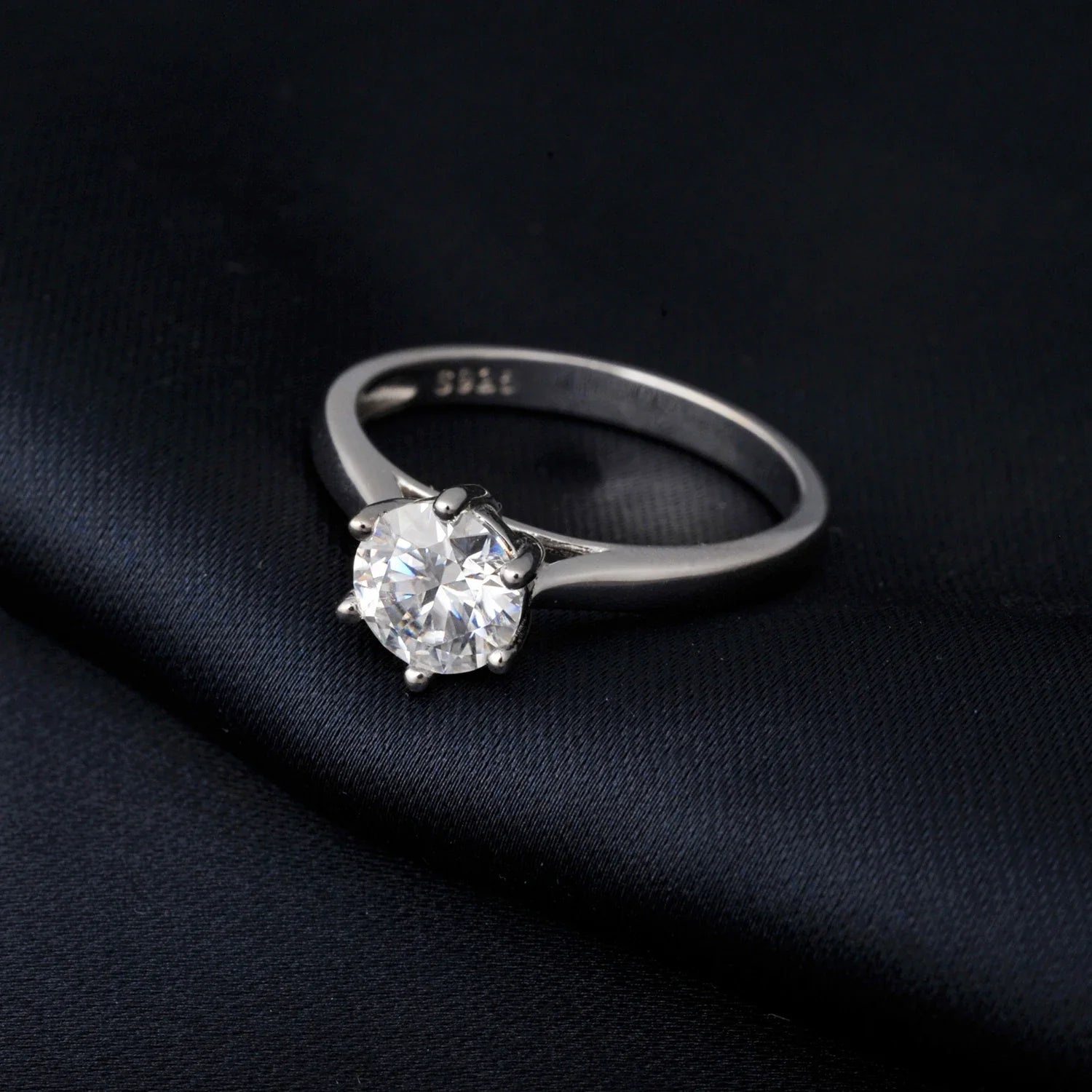 Moissanite D Color 0.5ct 1ct 2ct Round Cut S925 Sterling Silver Solitaire Wedding Engagement Ring for Women