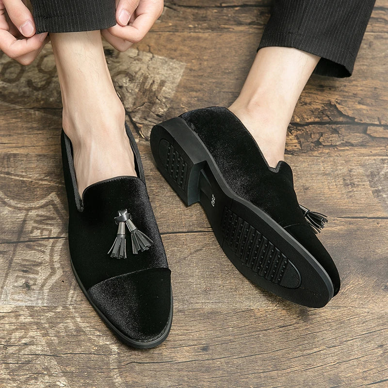Luxury Brand Suede Green Loafers Men Slip-on Tassel Soft Leather Wedding Shoes Flats Men Shoes Casual Shoes Nubuck Leather Shoes