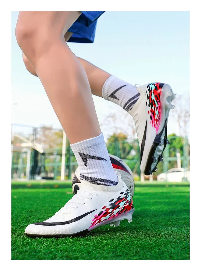 New Men Soccer Shoes Sport Grass Cleats Unisex Non-Slip Match Adult Ultralight Outdoor Football Boots Comfortable High-quality