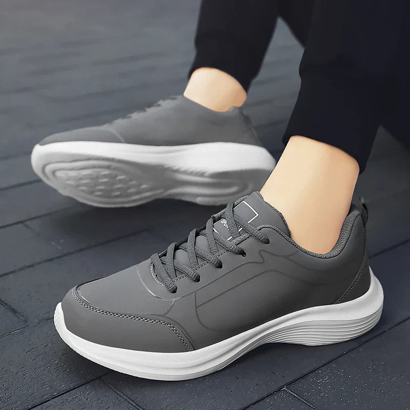 2025 New Lightweight Men Casual Leather Sneakers Non-slip Breathable Male Outdoor Running Shoes Lace Up Soft Sport Shoes