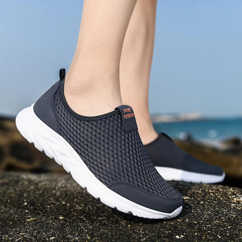 Men's Sneakers Breathable Mesh Men Casual Shoes Outdoor Non-Slip Big Size Loafers Walking Lightweight Male Tennis shoes