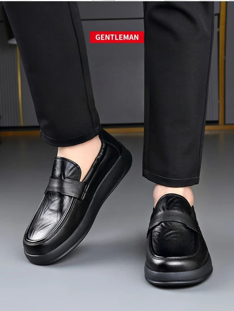 Spring Summer New Genuine Leather Shoes Men Solid Color Fashion Loafers Male Soft Sole Anti-slip Height-increasing Loafers Man