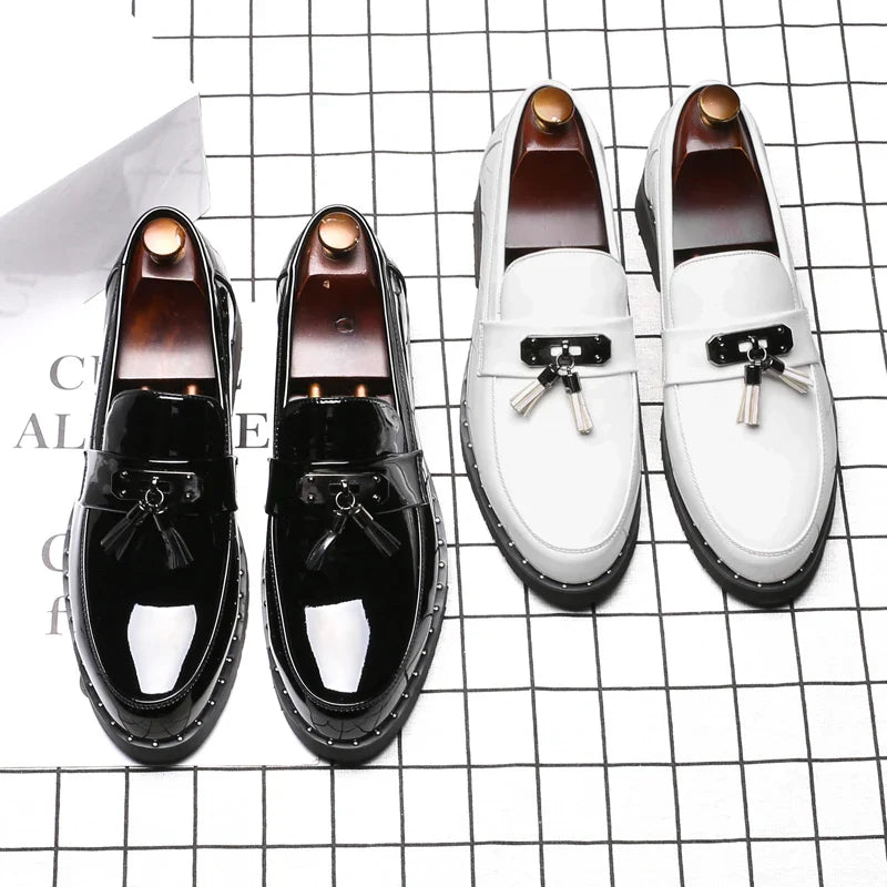 Italy Luxury Brand Loafers Men Shoes Tassel Men Designer Shoes British Style Lacquered Leather Shoes Thick Bottom Wedding Shoes