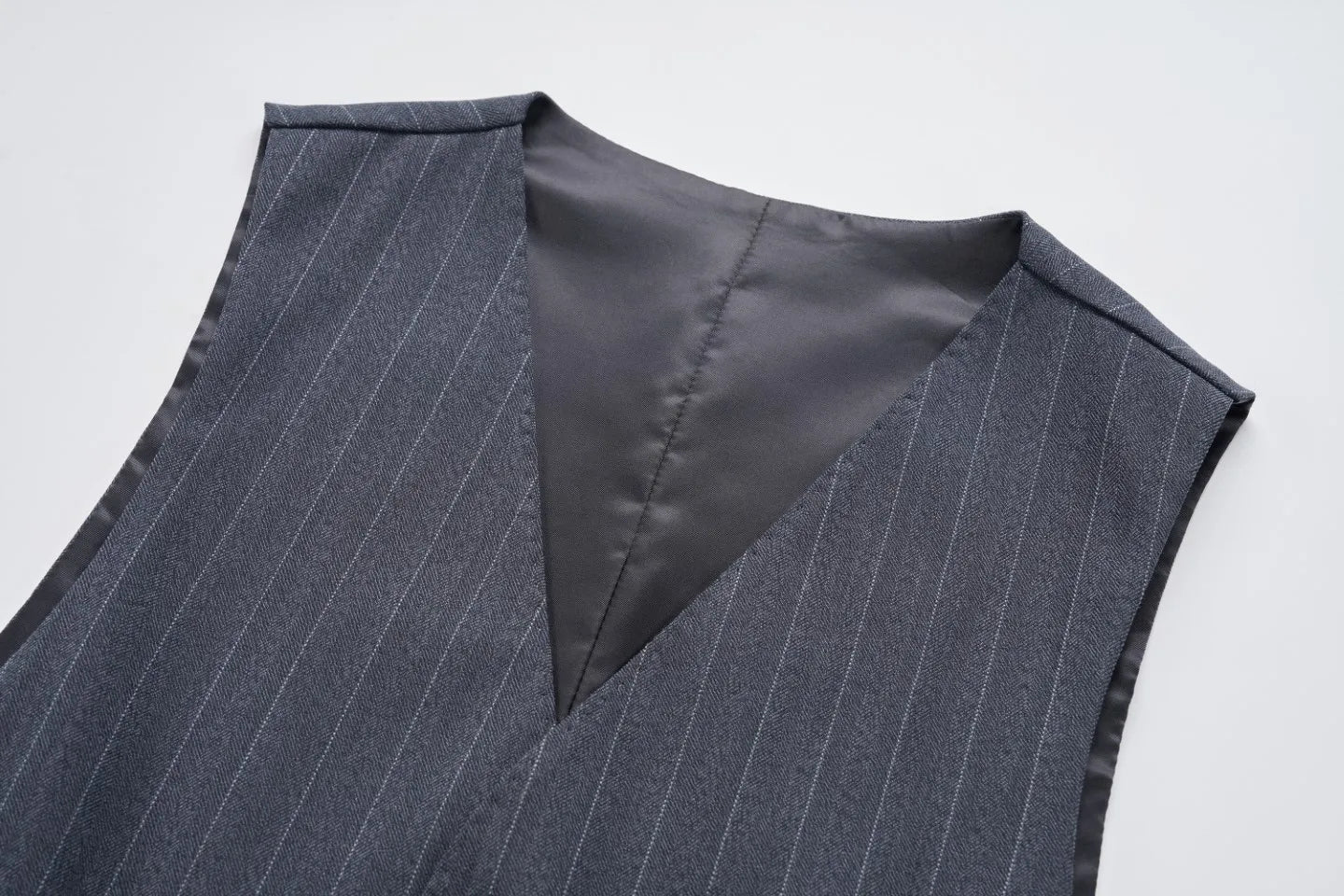 2025 Muscular Groom Suits US Sizes 3D Tailored Italian TR for Broad Shoulders Wedding & Business Set with Adjustable Trousers