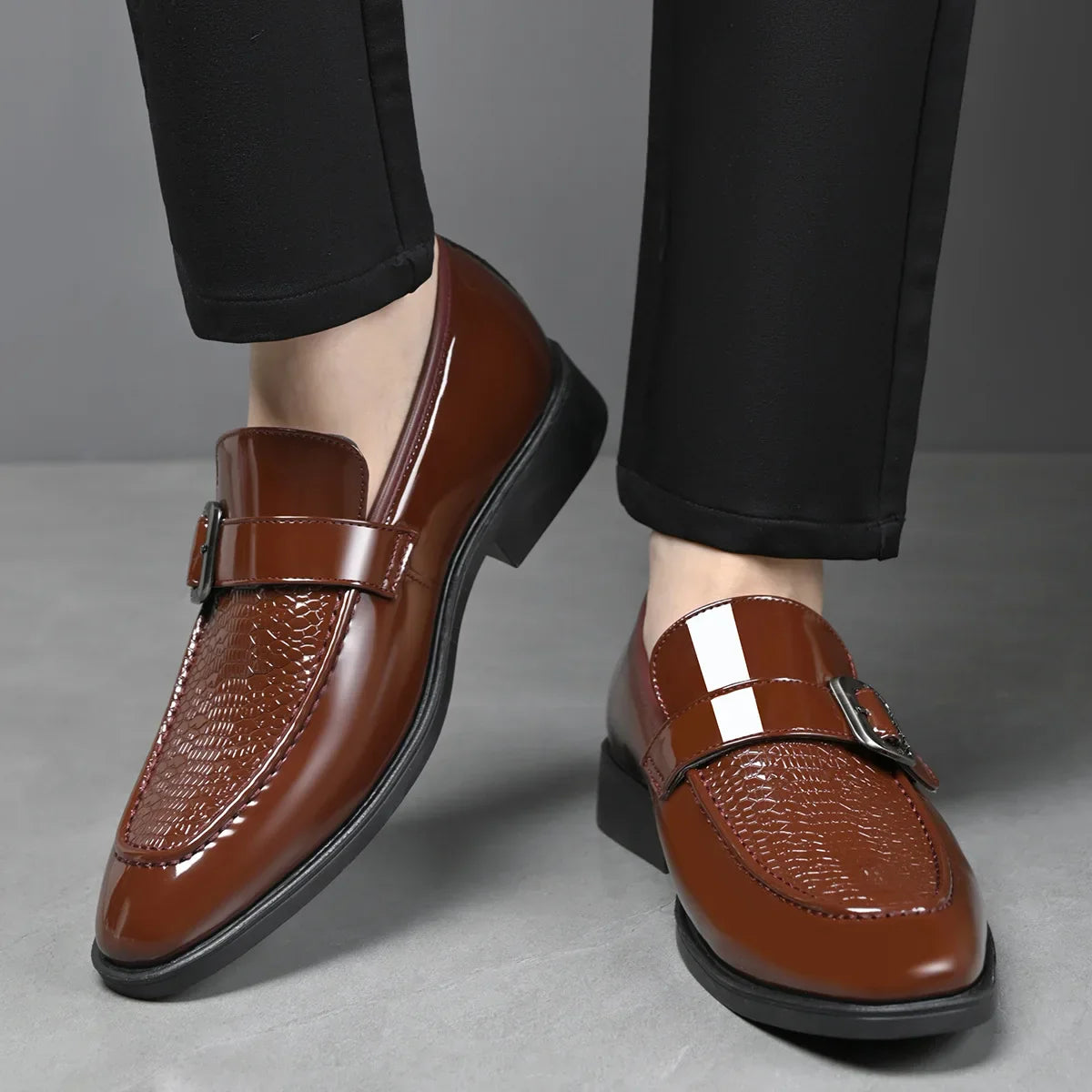 Party Wedding Oxford Footwear New Arrival Leather Men Casual Shoes Office Work Business Shoes Pointed Toe Loafers Brogue Shoes