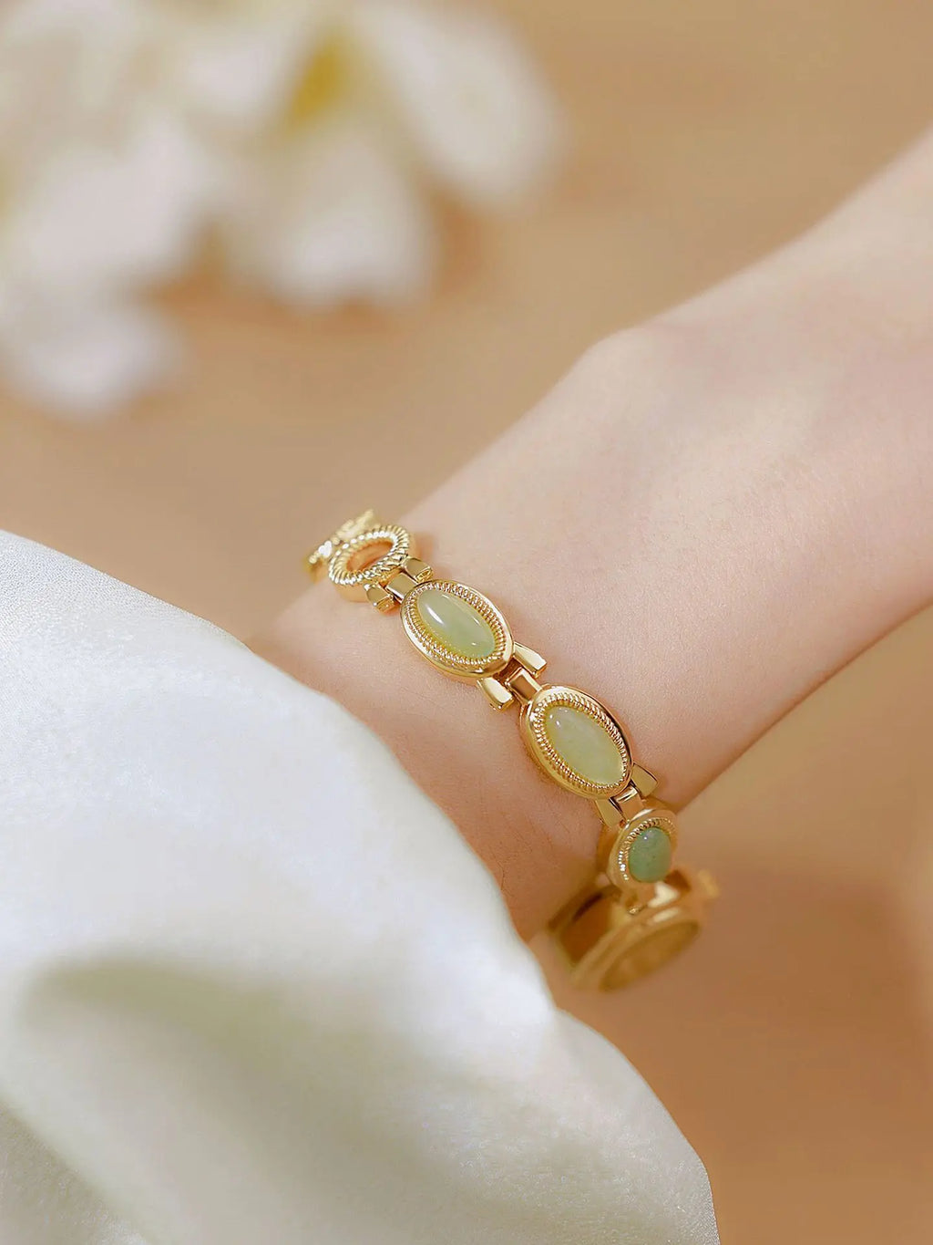 Women's Watch Ladies Bracelet Luxury Brand Waterproof Retro Natural Dongling Stone Hotan Jade Advanced Chain Watches Gift