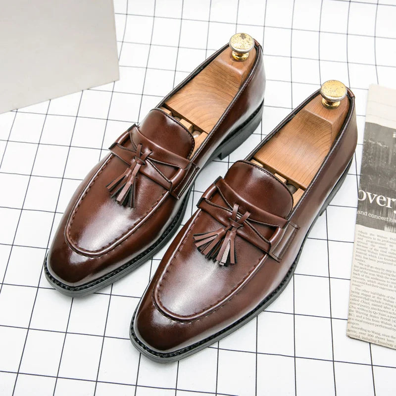 Mens Luxury Tassel Flats Leather Casual Office Designer Brogue Loafers Moccasin Wedding Oxford Footwear Dress Shoes for Men 2022