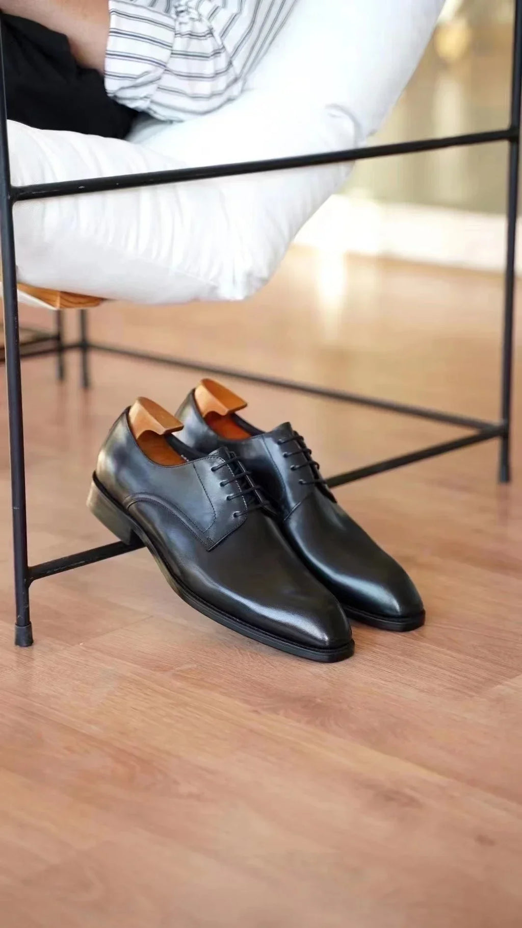 Italian Flat Mens Dress Shoes Luxury Genuine Leather Brand Handmade Quality Square Toe Laces Up New Business Party Social Shoes