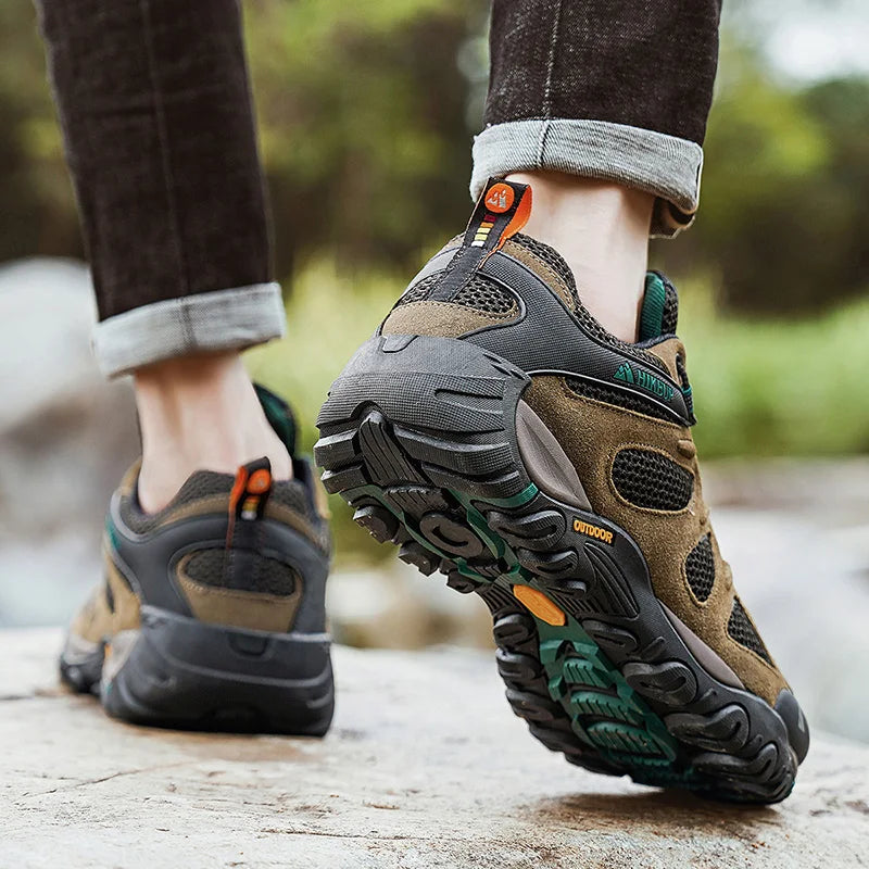 New Non-slip Wear Resistant Men‘s Outdoor Hiking Shoes Breathable Splashproof Climbing Men Sneaker Hunting Mountain Shoes